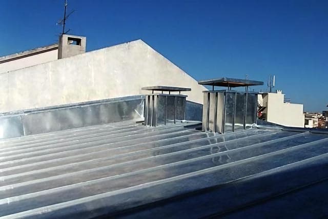 Contacto con LugoCanal, empresa de canalones, cubiertas y fachadas en Lugo