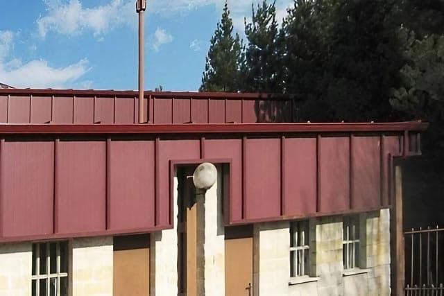 Instalación de canalones en Lugo a medida del edificio